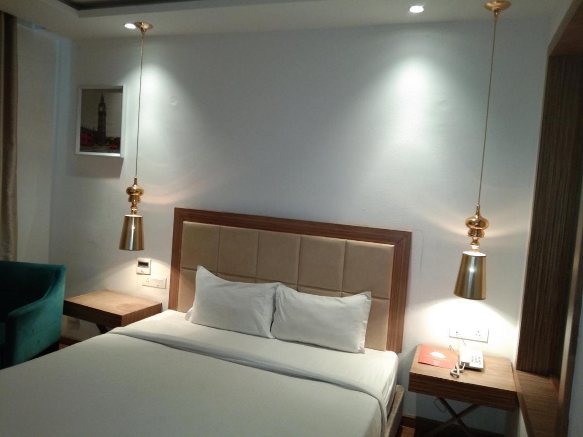 Hotel Amora - Rajnandgaon Raj Nandgaon Zewnętrze zdjęcie