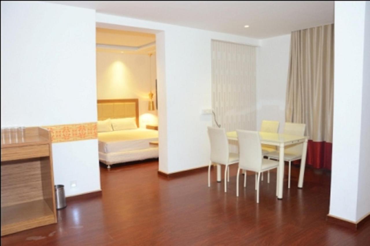 Hotel Amora - Rajnandgaon Raj Nandgaon Zewnętrze zdjęcie