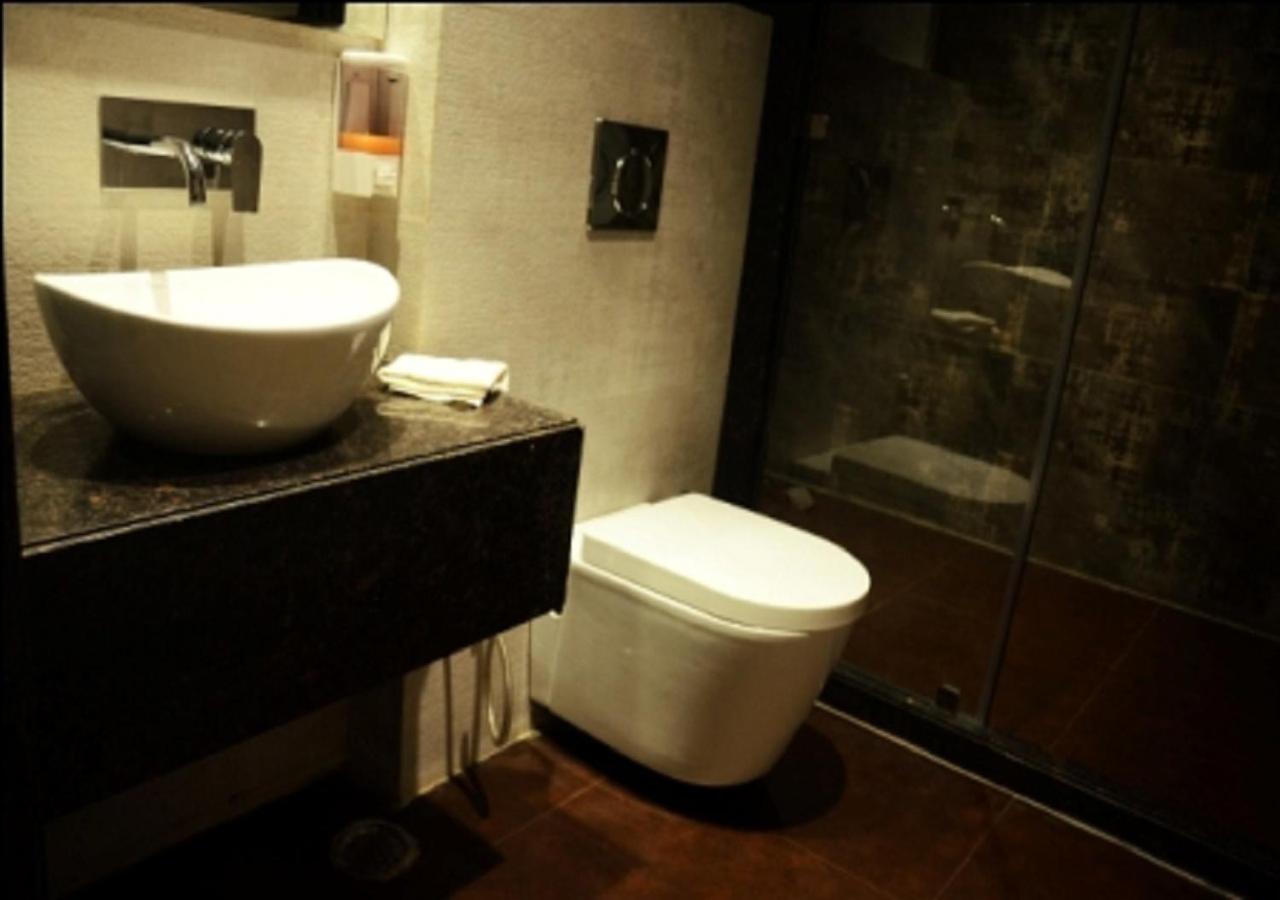 Hotel Amora - Rajnandgaon Raj Nandgaon Zewnętrze zdjęcie