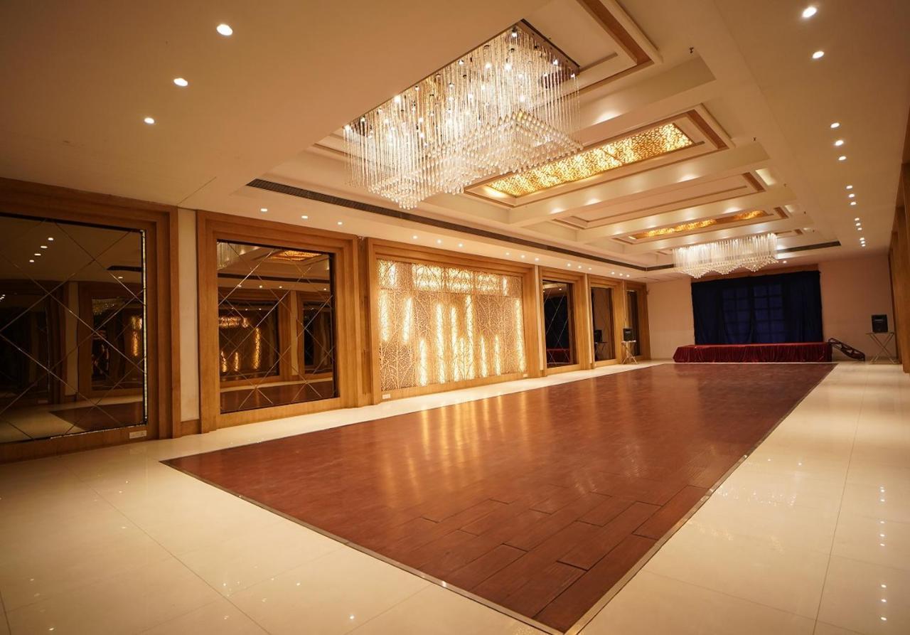 Hotel Amora - Rajnandgaon Raj Nandgaon Zewnętrze zdjęcie