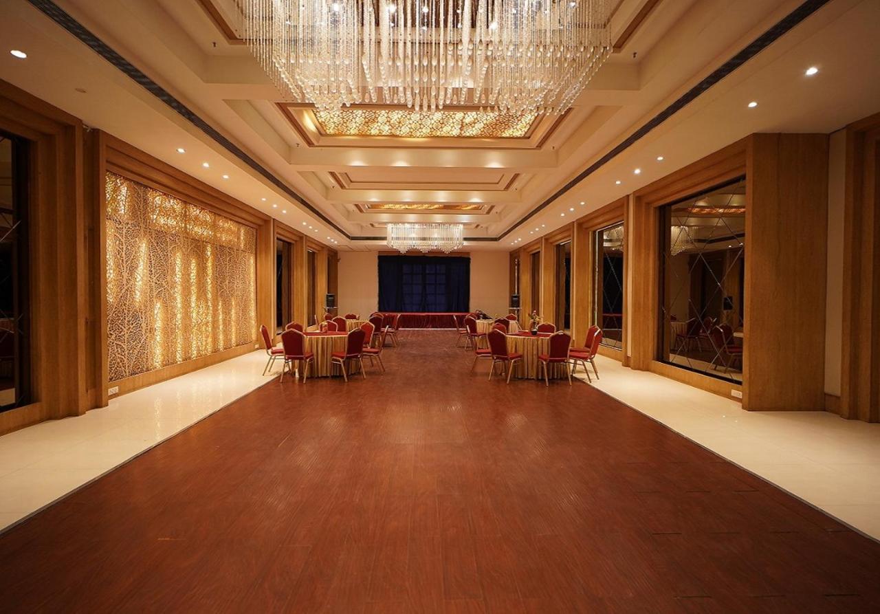 Hotel Amora - Rajnandgaon Raj Nandgaon Zewnętrze zdjęcie