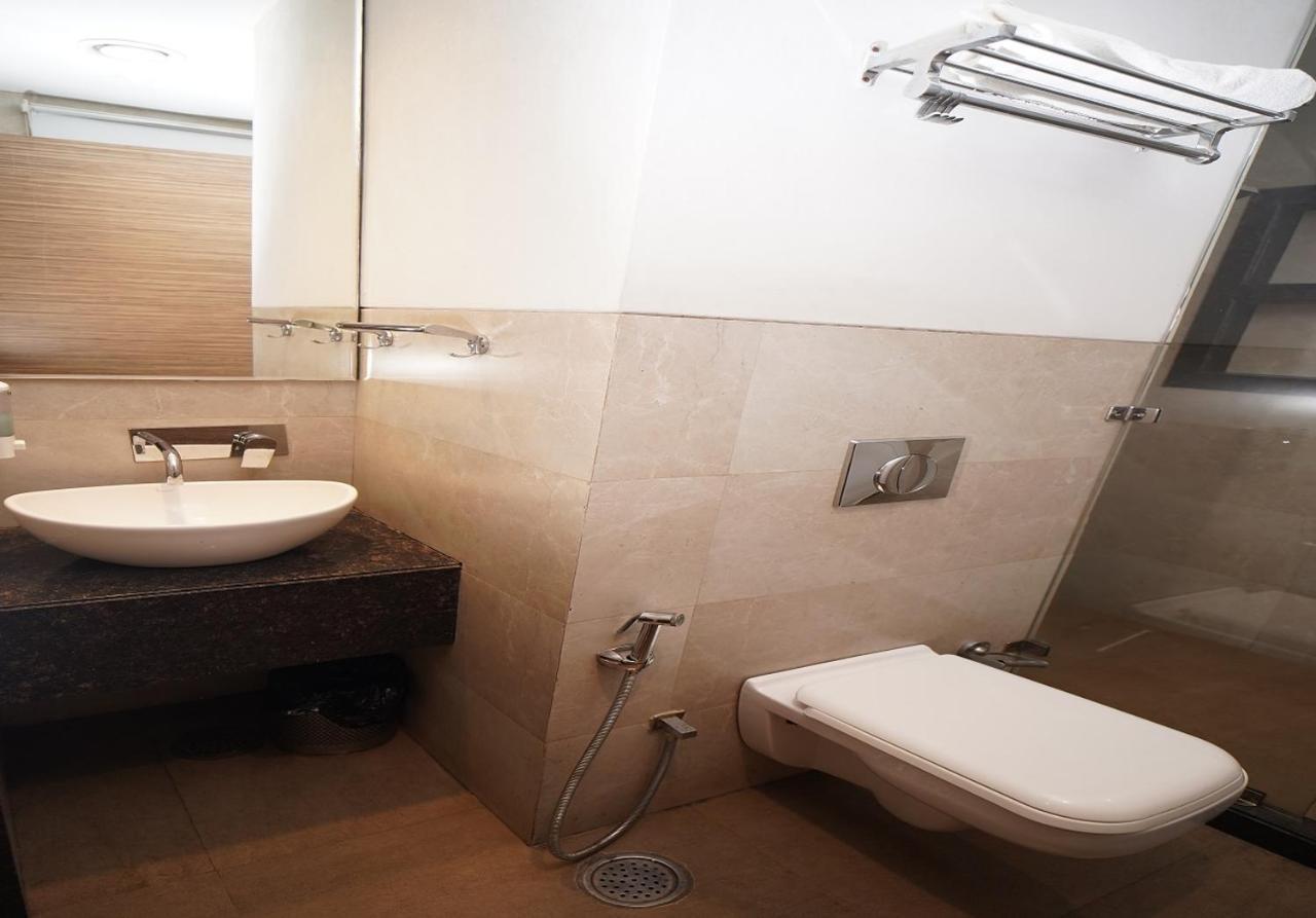 Hotel Amora - Rajnandgaon Raj Nandgaon Zewnętrze zdjęcie