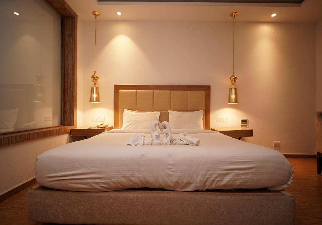 Hotel Amora - Rajnandgaon Raj Nandgaon Zewnętrze zdjęcie