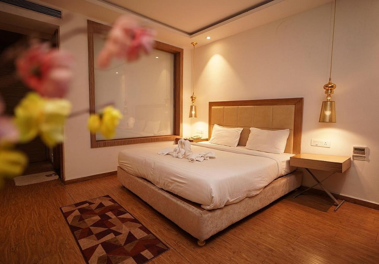 Hotel Amora - Rajnandgaon Raj Nandgaon Zewnętrze zdjęcie